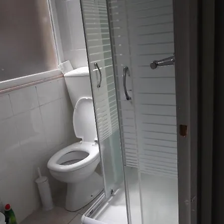 Hostal Low Cost